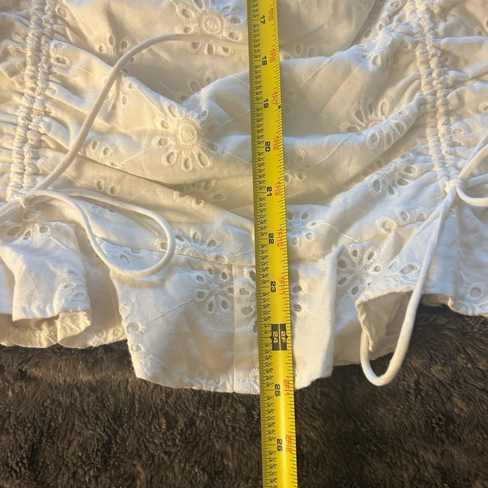 Selfie White Eyelet Dress - Picture 6 of 9